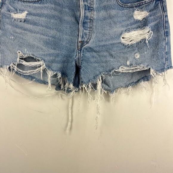 Levi 501 cut off distressed shorts button fly size 31 - Picture 2 of 8